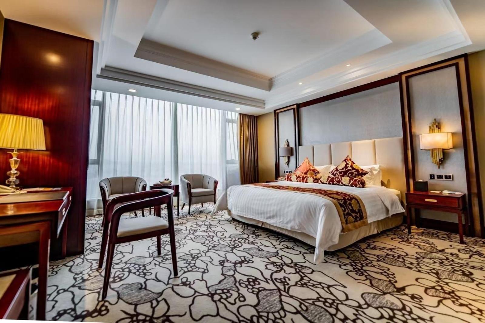 Soluxe Hotel Guangzhou - Registration Service And Free Shuttle Bus To Canton Fair Complex Екстер'єр фото